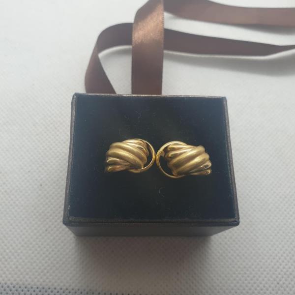 brincos em ouro de 19.2 k 1