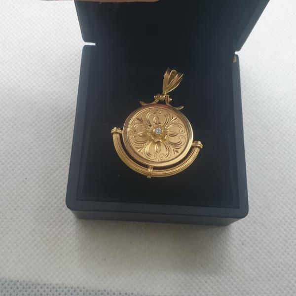 pendente em ouro de 19.2 k 2